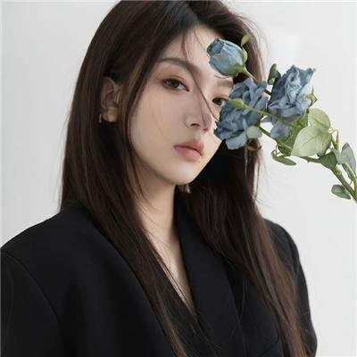 新闻女人
